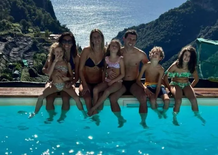 Admiring Amalfi